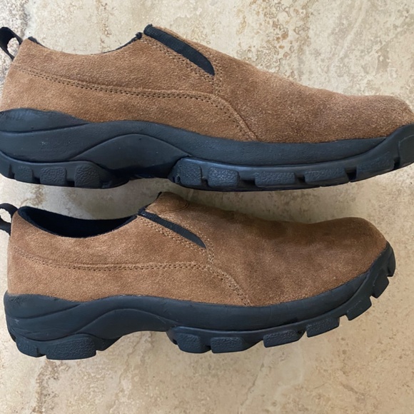 Lands End Tan Suede Ladies Slip Ons Size 8 - Picture 4 of 8